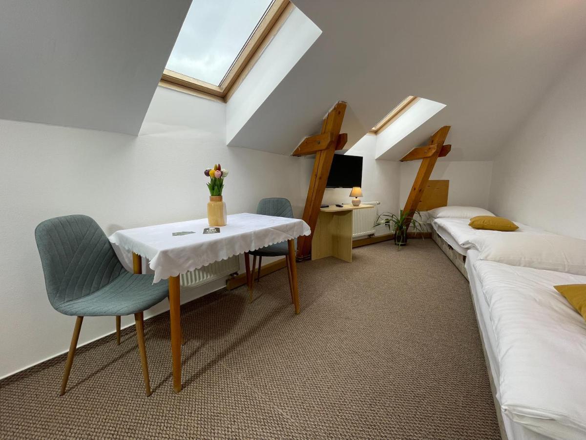 Hotel Colchi Uničov Eksteriør billede