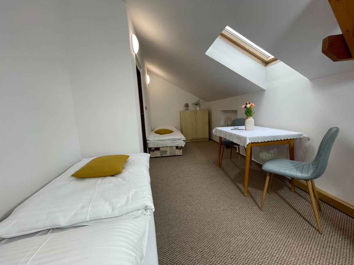 Hotel Colchi Uničov Eksteriør billede